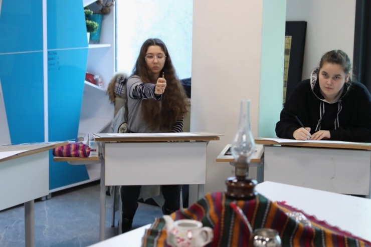 Başakşehir’de Geleceğin Ressamları Yarıştı