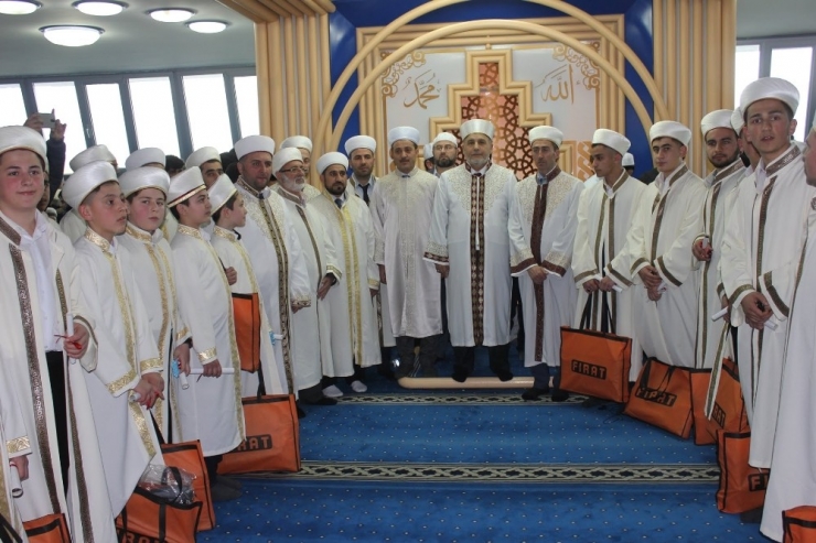 Erzincan’da Hafızlara İcazet Belgeleri Verildi