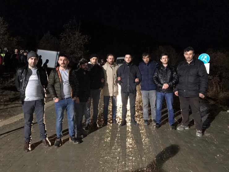 Maden İşçileri, Arkadaşları İşten Çıkartıldığı Gerekçesiyle Greve Başladı