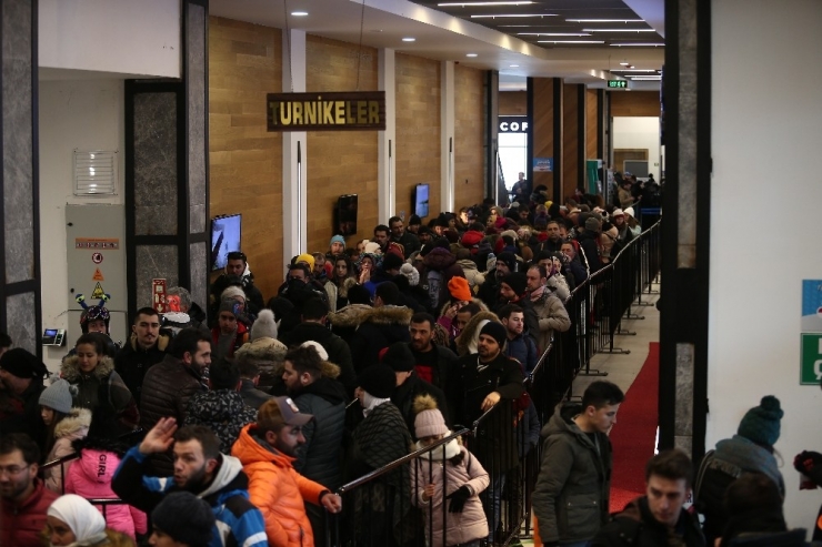 Zirvede Hafta Sonu Yoğunluğu