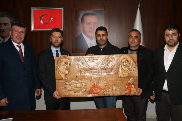 Ahşap Sanatçısı Tektaş Son Eserini Cumhurbaşkanı Erdoğan’a Yaptı