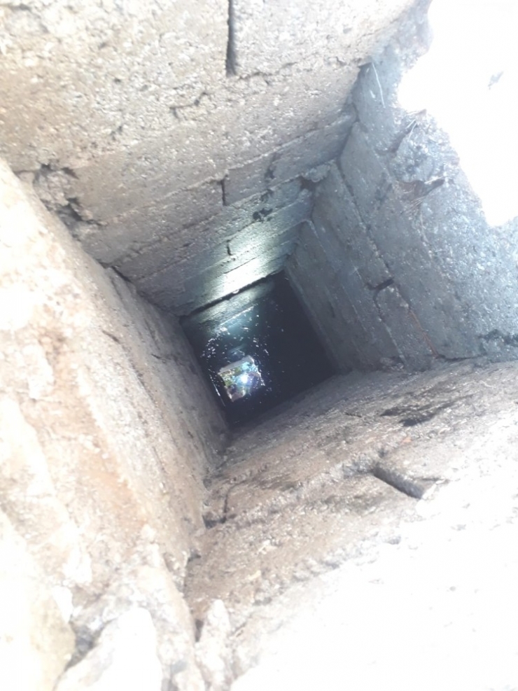 10 Metrelik Kuyuya Düşen Yavru Köpeği İtfaiye Kurtardı