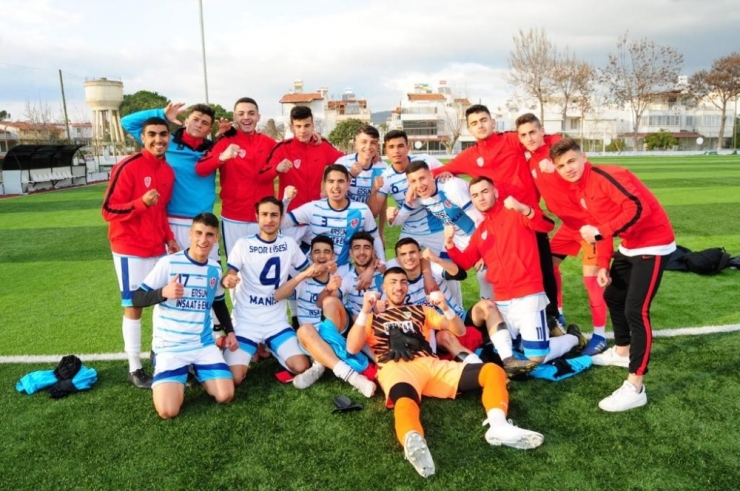 Manisa Spor Lisesi Yarı Finale Yükseldi
