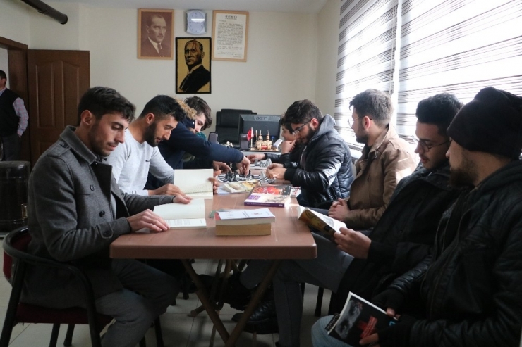 Genç Muhtardan Alkışlanacak Hareket