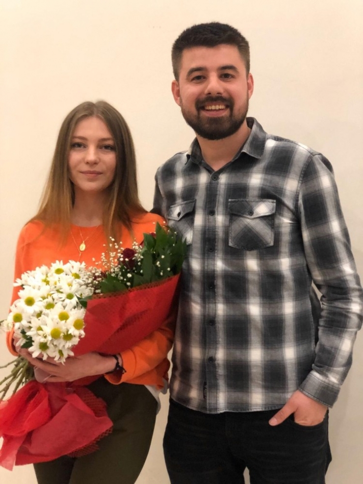 Konserde Sürpriz Evlenme Teklifi