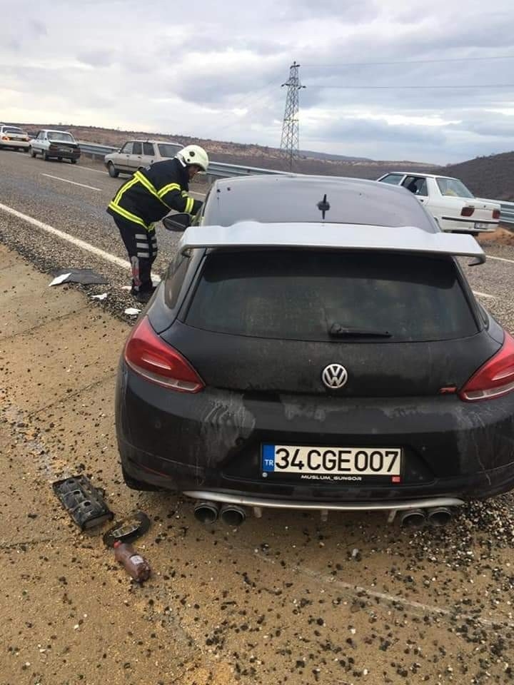 İki Otomobil Çarpıştı: 7 Yaralı