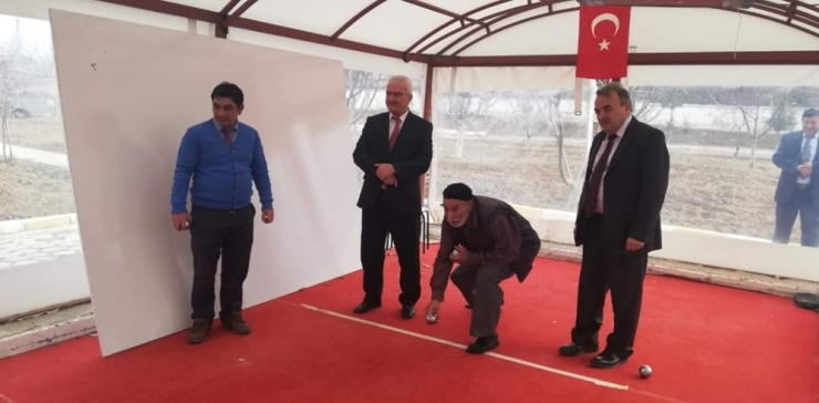 Kaymakam Öztürk, Huzurevi Sakinleri İle Bocce Oynadı