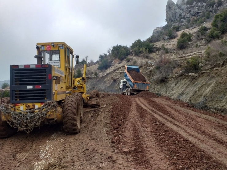 Akseki Kepez Ve Hocaköy Grup Yolunda Heyelan Çalışması