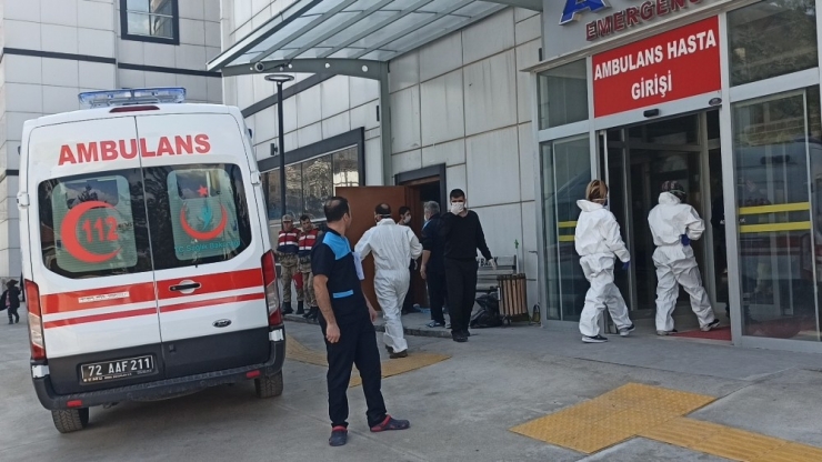 Hastanenin Acil Girişi Kapatıldı, Korona Virüsünden Şüphelenen Vatandaşlar Korku Dolu Anlar Yaşadı