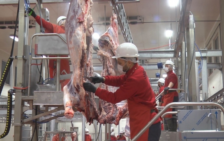 Gıda Bankası Adak Kurbanlarını İhtiyaç Sahiplerine Ulaştırıyor