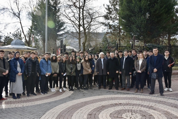 Lise Öğrencileri, Derslerini Tarihin Beşiğinde İşledi