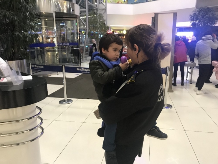 Bursa’da Çocuğunu Avm’ye Bırakıp Kaçan Anneye Hapis