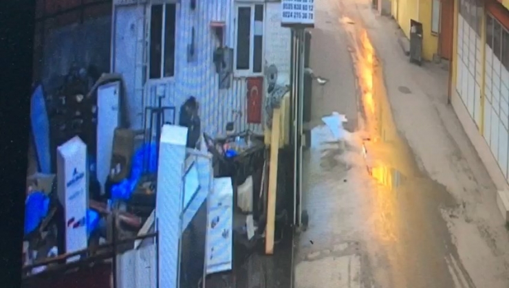 Hurdacı Dükkânında Cinayet Saniye Saniye Kamerada