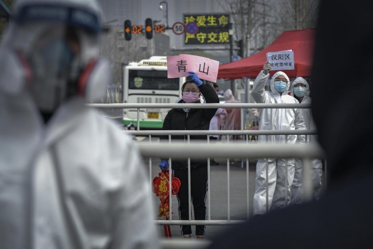 Çin’de Virüs Nedeniyle Ölenlerin Sayısı 2 Bin 592’ye Yükseldi