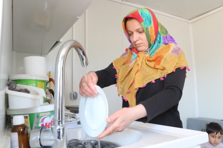 Konteyner Kentte Aileler İlk Günü Geride Bıraktı