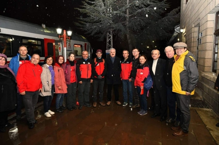 Göller Ekspresi Yeniden Raylardaki Yerini Aldı