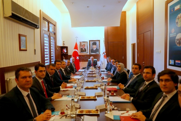 Kaymakamlar Toplantısı Vali Çakacak Başkanlığında Gerçekleştirildi