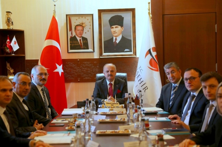 Kaymakamlar Toplantısı Vali Çakacak Başkanlığında Gerçekleştirildi