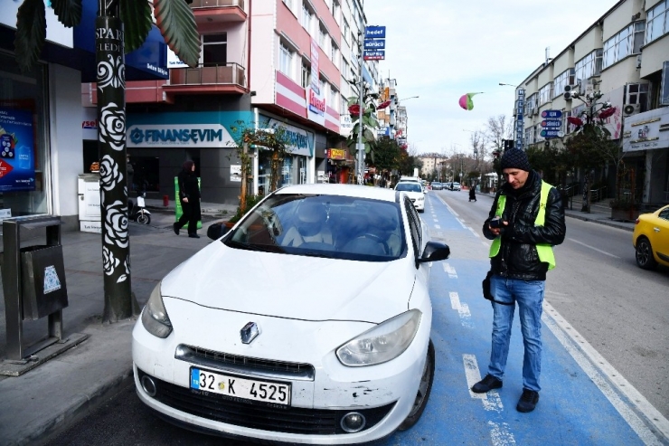 Isparta’da Cadde Ve Sokak Otopark Saatlerine Düzenleme