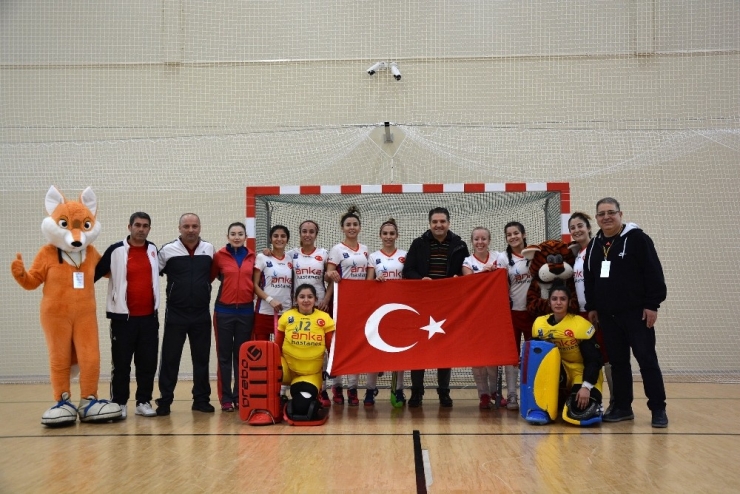 Hokeyin Sultanları Avrupa’nın Dört Büyükleri Arasında