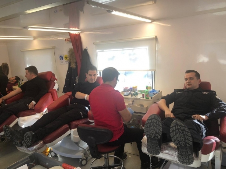 Kargı Polis’inden Kan Bağışına Destek