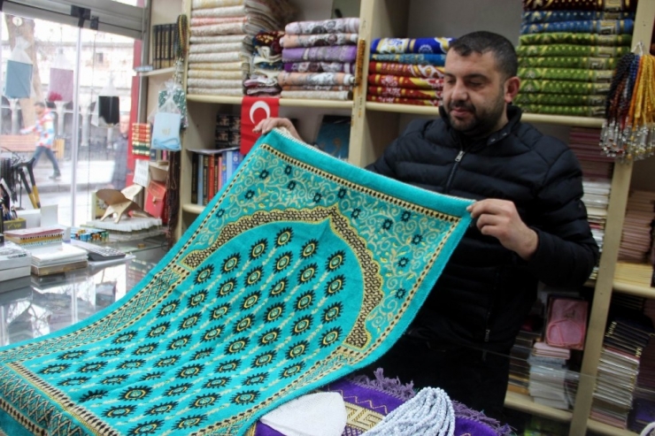 Hediyelik Hac Malzemelerine Zam Geldi