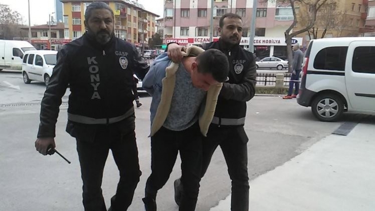 Konya’da Pompalı Tüfekle Kuyumcu Soyan 2 Şüpheli Tutuklandı