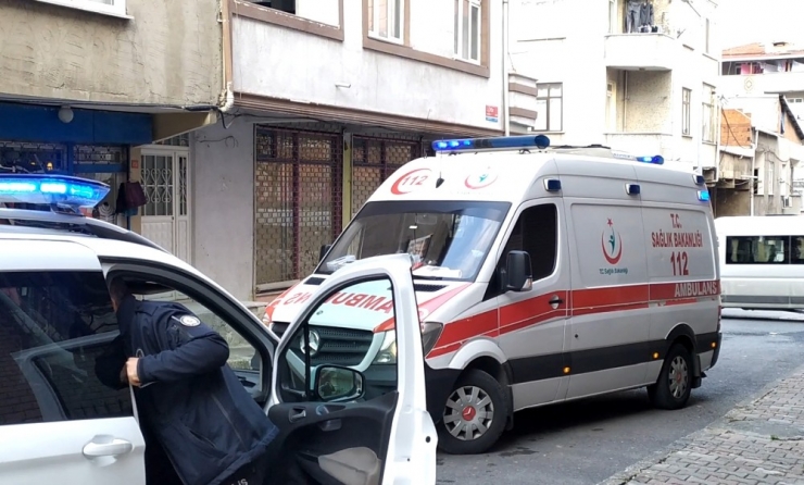 Kadın Kocasını Bıçakla Yaraladı