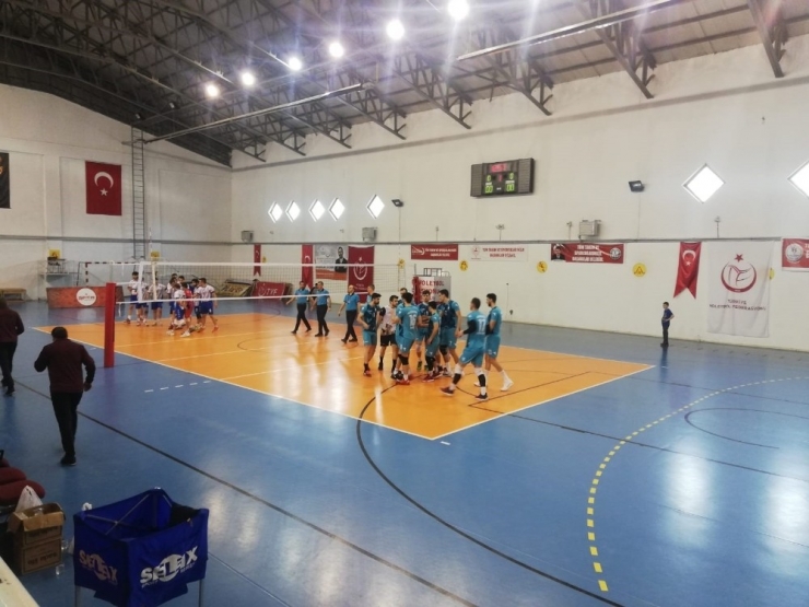 Lider Yine Rakibe Puan Kaptırmadı