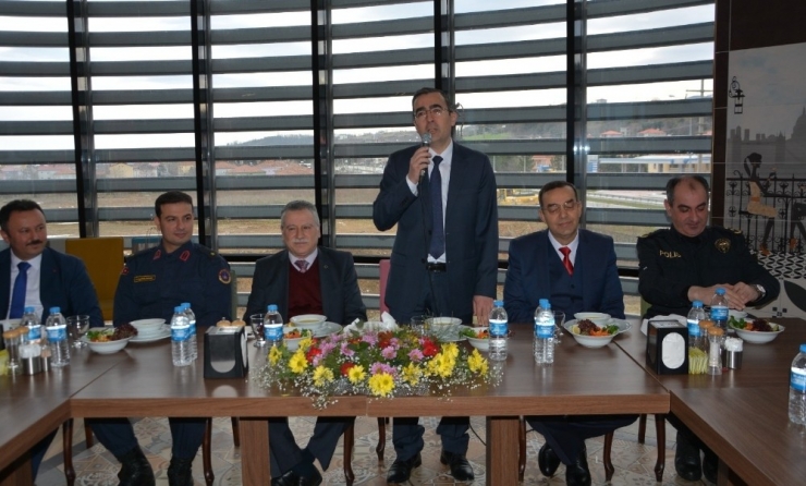 Müdüre Hüzünlü Veda