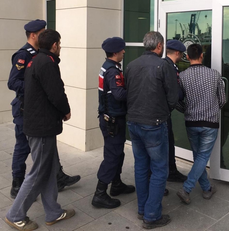 Jandarmanın Durdurduğu Araçtan Çalıntı Eşya Çıktı: 3 Tutuklama