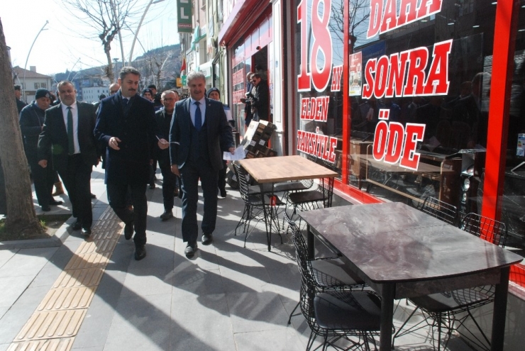 Tokat’ta Kaldırım İşgaline Savaş Açıldı