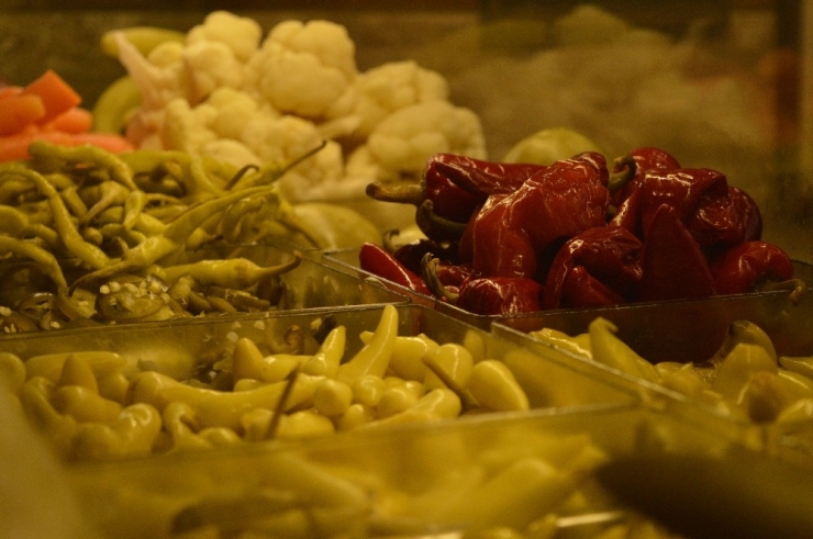 Turşu Satıcıları Sektörün Bayram Günlerini Geçiriyor