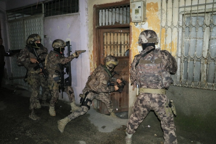 Uyuşturucu Satıcılarına Şafak Vakti Baskın