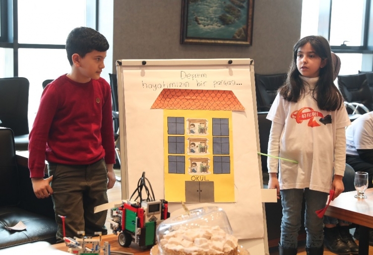 Minik Mucitlerin Yarışma Heyecanı