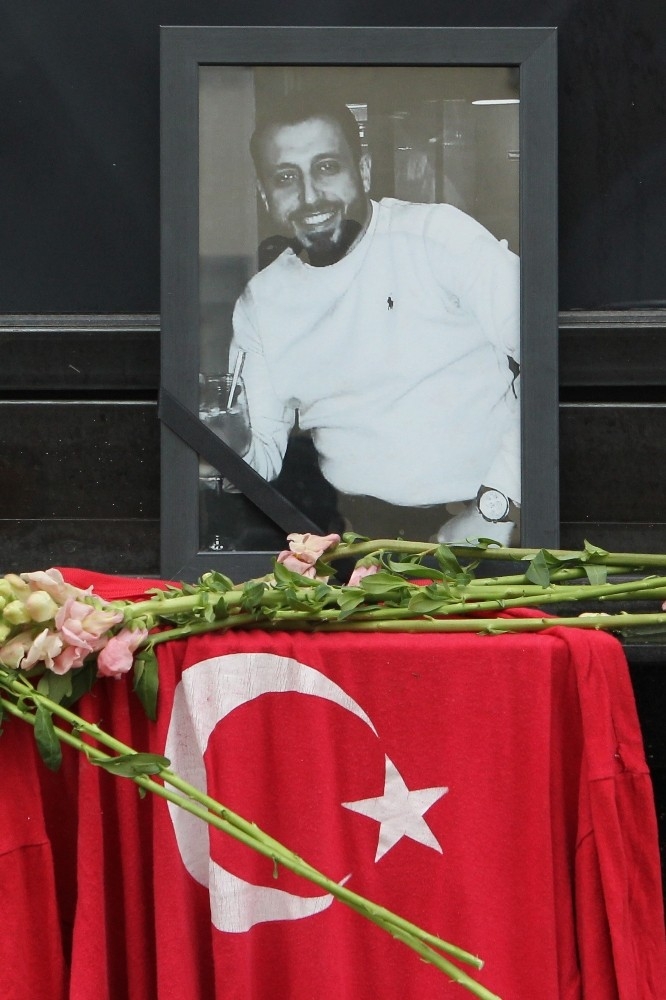 Irkçı Saldırıda Öldürülen Türk İçin Cenaze Töreni Düzenlendi