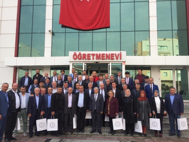 Altıeylül Belediyesi Muhtarlarla Çözüm Odaklı Çalışıyor
