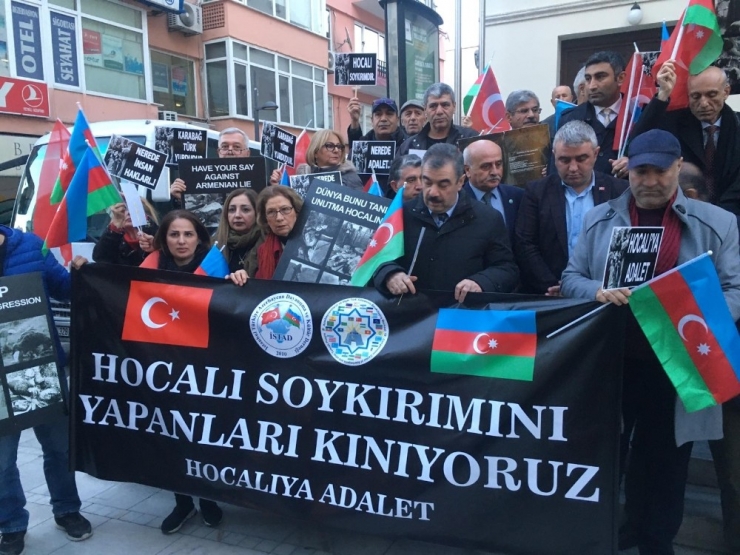 Hocalı Katliamı Kadıköy’de Protesto Edildi