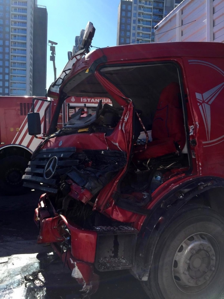 Tem Otoyolunda Zincirleme Kaza