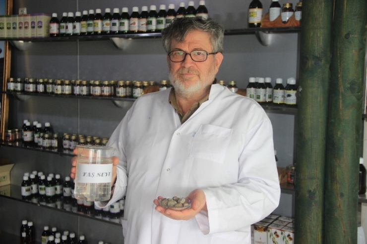 İran’a Korona Virüsüne Karşı Taş Suyu İle Destek Türkiye’den