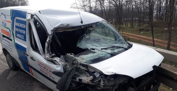 Bursa Ankara Yolunda Trafik Kazası: 1 Ağır Yaralı