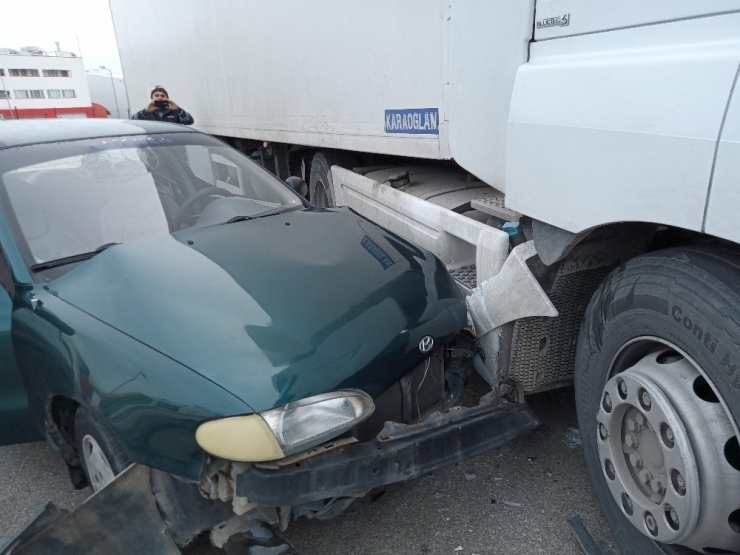 Ters Yöne Girince Tır İle Çarpıştı