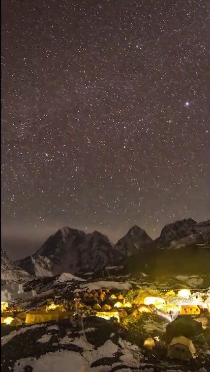 Tibet’te Muhteşem Gece Manzarası