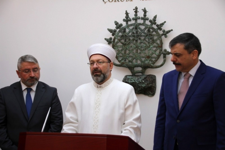 Diyanet İşleri Bakanı Erbaş’tan Irkçılık Tepkisi
