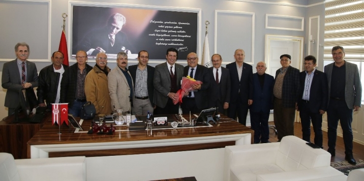 Başkan Genç, Akdeniz Konyalılar Federasyonu Üyelerini Ağırladı