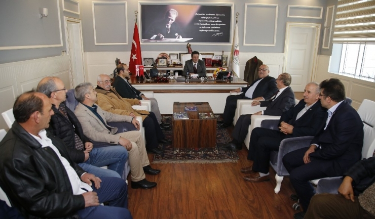 Başkan Genç, Akdeniz Konyalılar Federasyonu Üyelerini Ağırladı