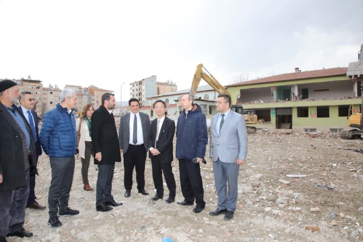 Başkan Şerifoğulları," Alt Yapı Sorunu Sağlıklı Bir Yapıya Kavuşturulacak"