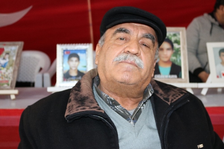 Hdp Önündeki Evlat Nöbetine Bir Aile Daha Katıldı