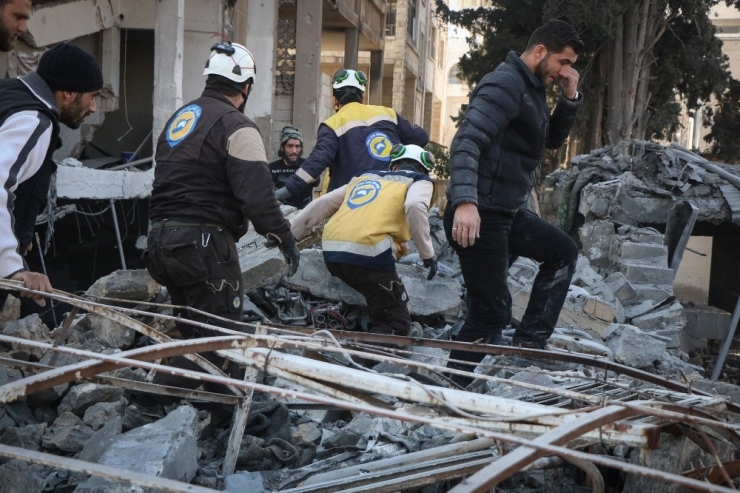 Esad Rejimi Ve Rus Savaş Uçakları İdlib’i Vurdu: 20 Ölü