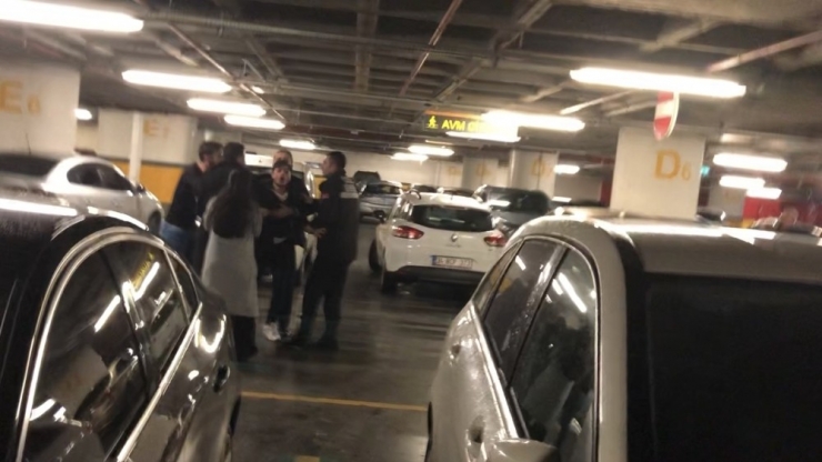 Alışveriş Merkezinde Park Yeri Kavgası